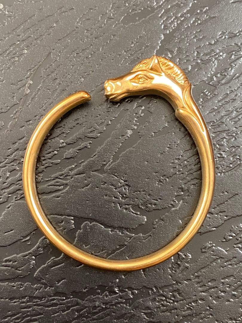 エルメス　馬の頭 シュバス　ホースバングル　ゴールドカラー