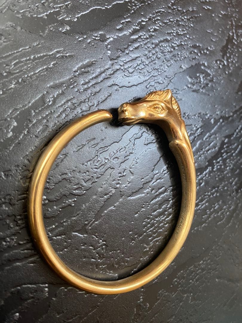 エルメス　馬の頭 シュバス　ホースバングル　ゴールドカラー