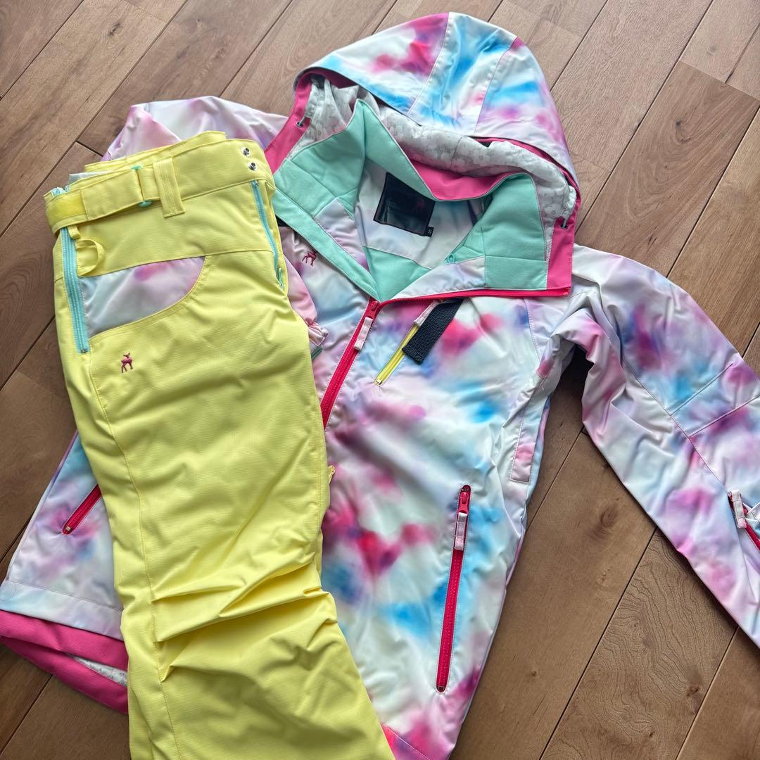 新品・未使用　スノーボードウェアセット（ジャケット＋パンツ）