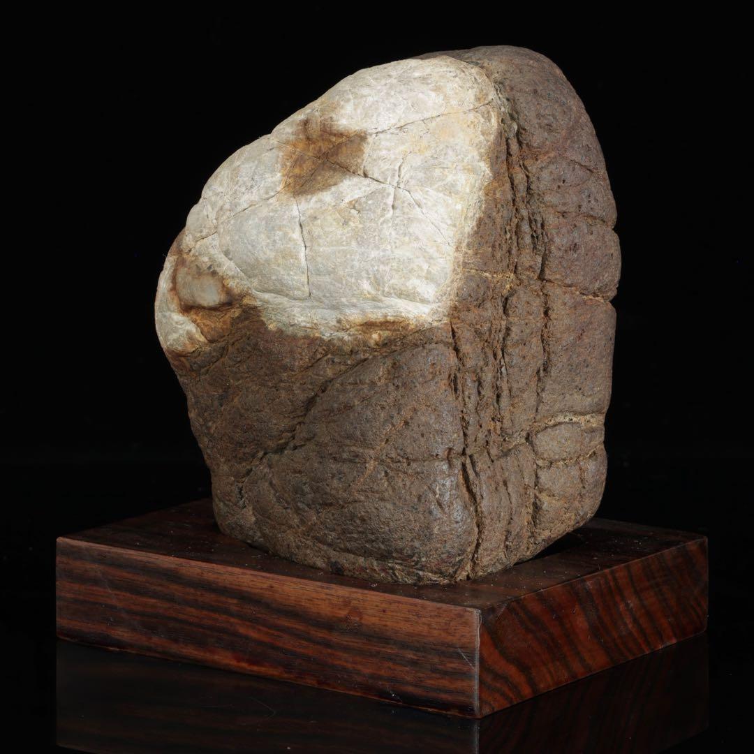 菊花石　花紋石 自然石 台座付 2.1kg 水石 置物 盆石 鑑賞石 原石 美石