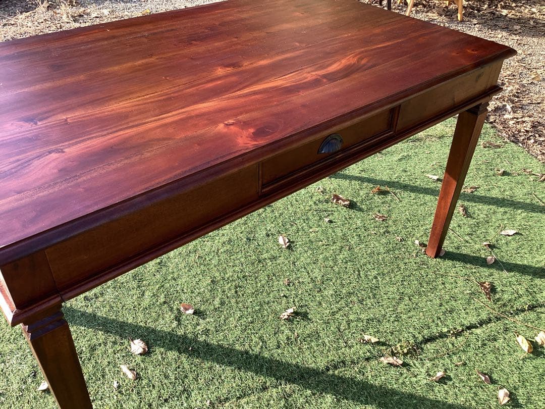 [梅村千恵美] アンティーク調　ダイニングテーブル　マホガニー