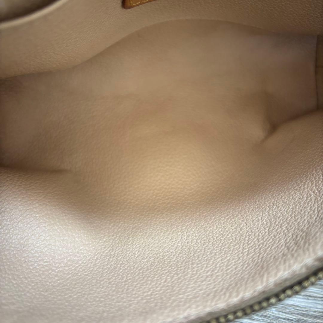 ☺︎︎LOUIS VUITTON モノグラム ポーチ