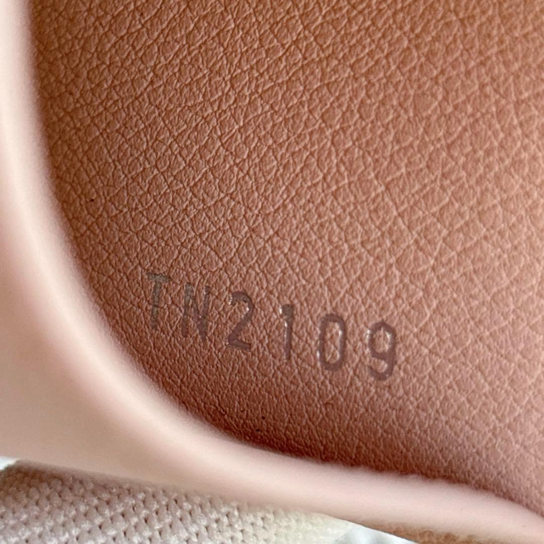 極美品 ヴィトン キーケース4連 マヒナ マグノリア モノグラム ミュルティクレ