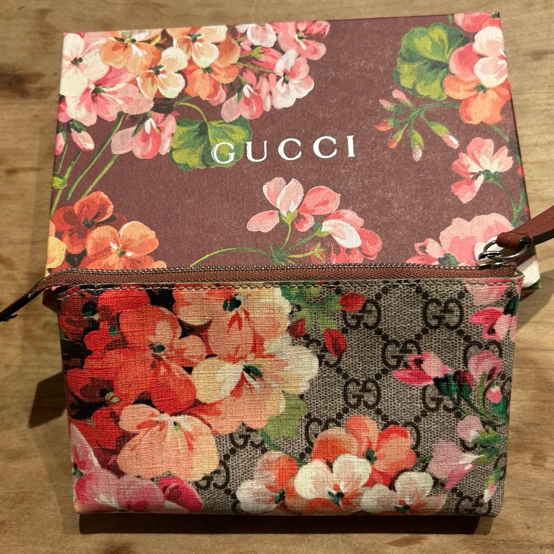 ★GUCCI★グッチ コスメポーチ ブルームス 花柄