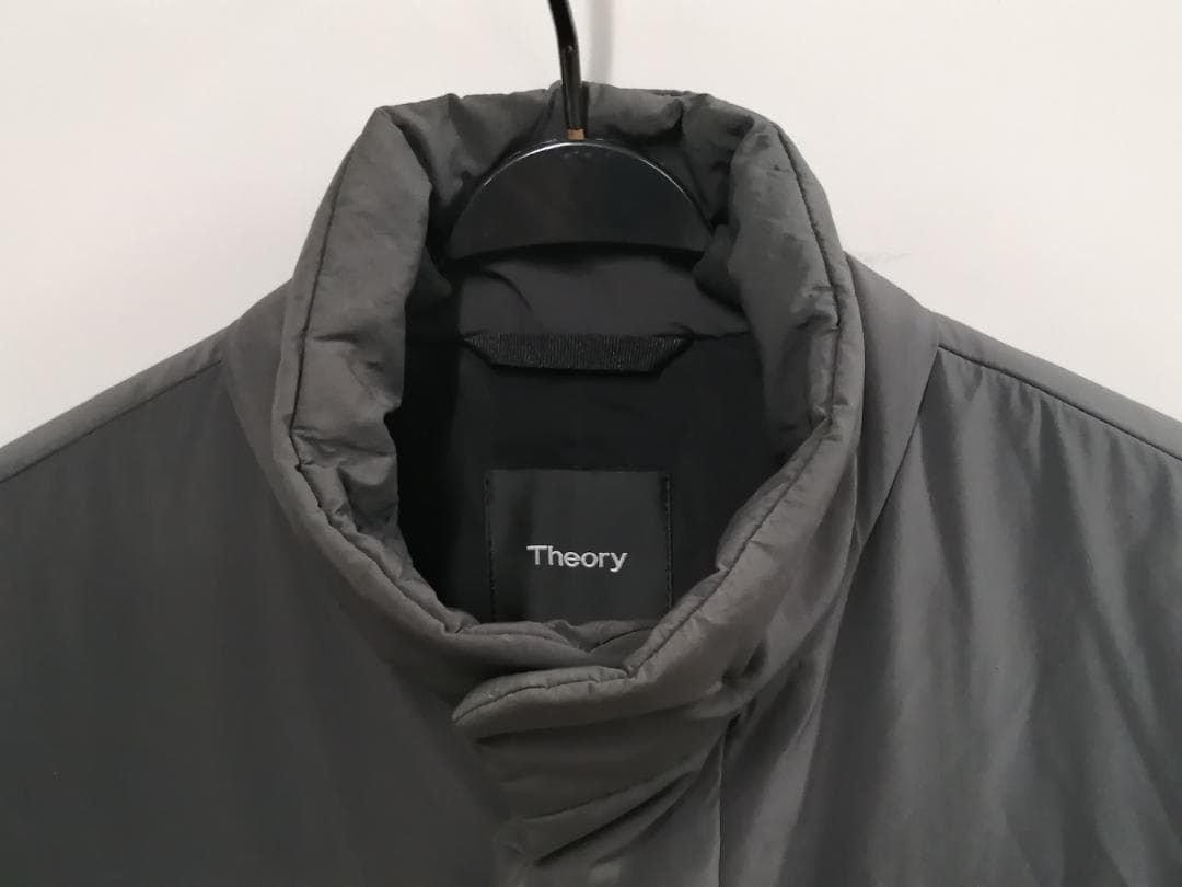 定価8万！】Theoryメンズ高級ダウンコートXSビジネス軽量Safari掲載