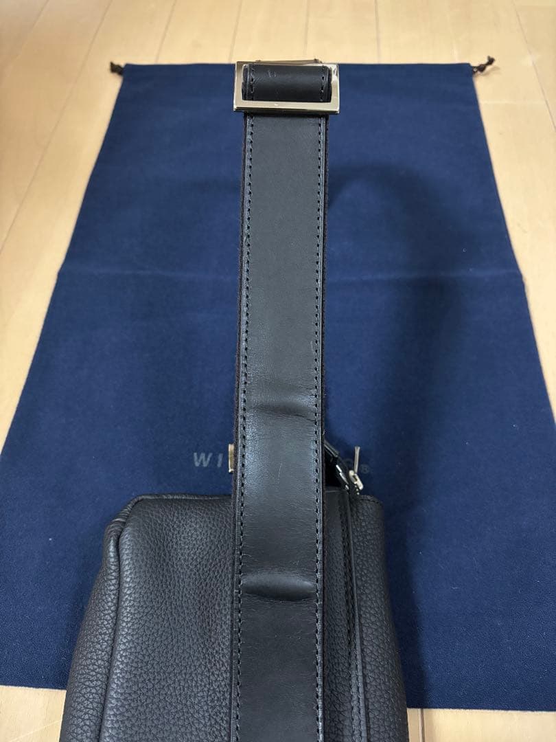 WILDSWANS ピスト ボディバッグ