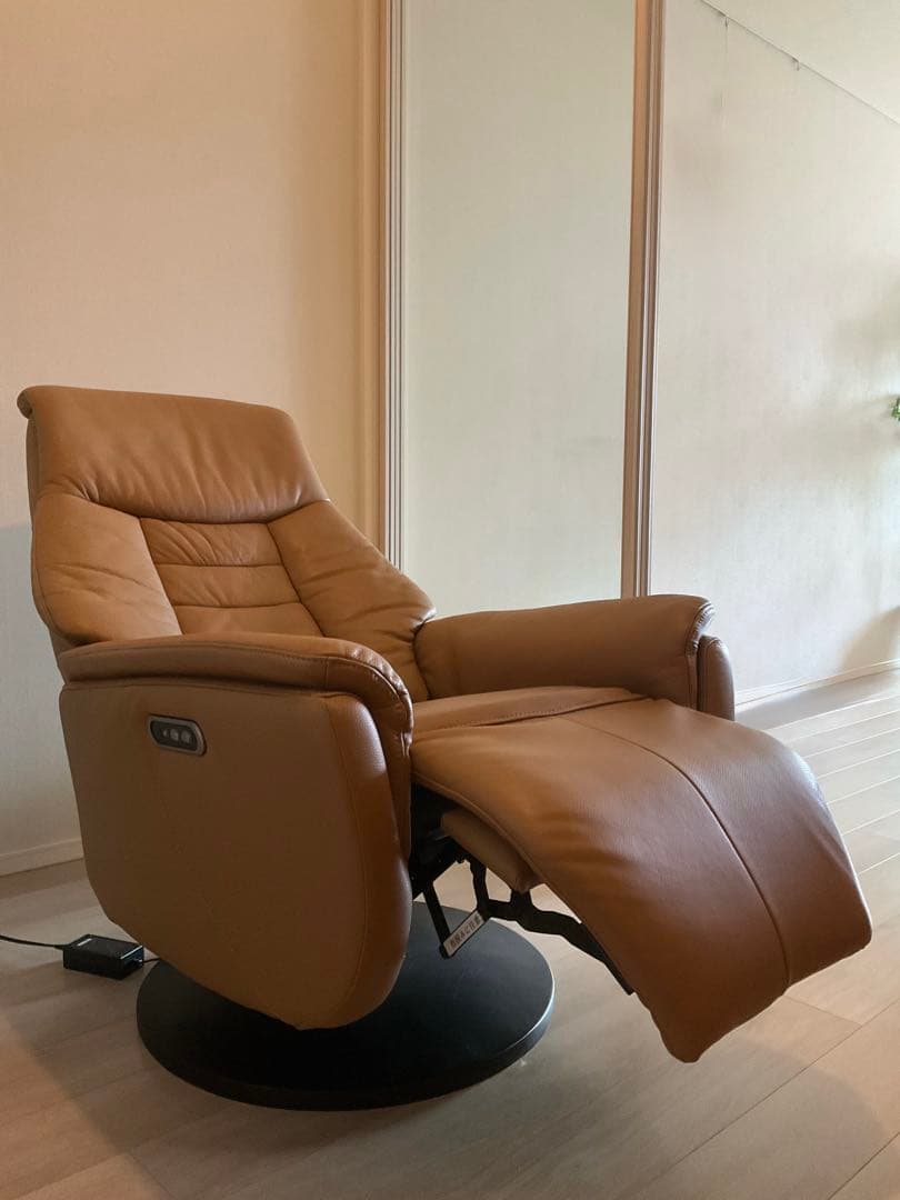 2024年購入 IDC大塚家具 電動リクライニングチェア 半革 定価16.8