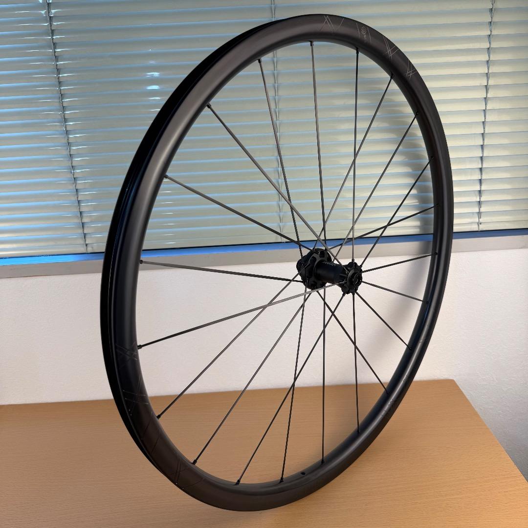 【美品】ERE RESEARCH GENUS SL30-R カーボンホイール