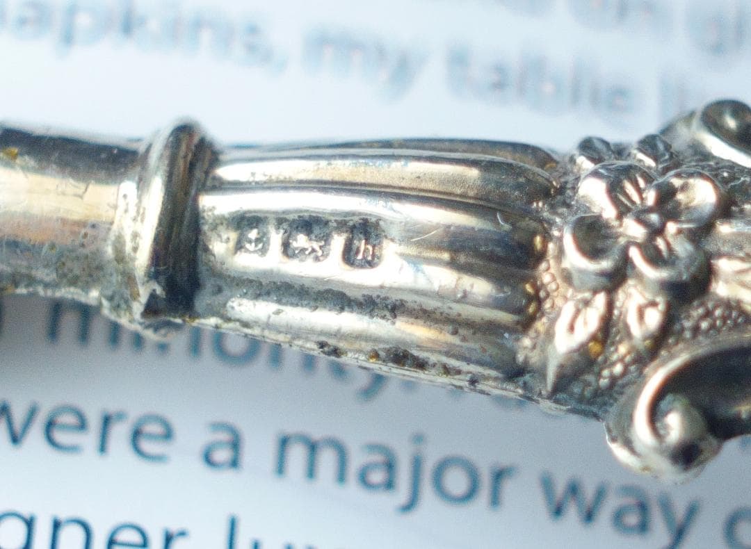 英国アンティーク 銀細工の美しい拡大鏡 ルーペ 虫眼鏡 スターリングシルバー