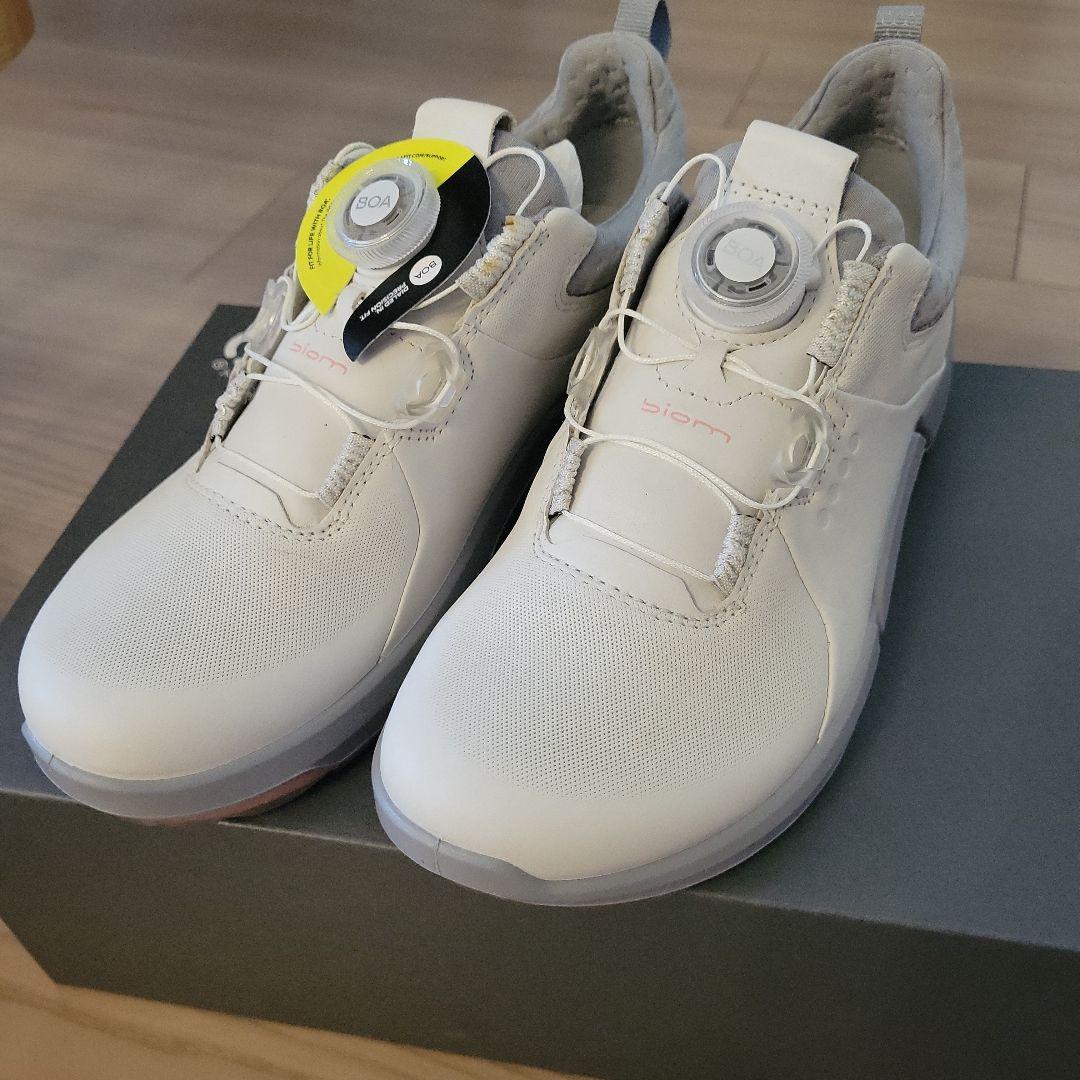 うさ子☆新品未使用‼️ECCO BOAゴルフシューズ☆