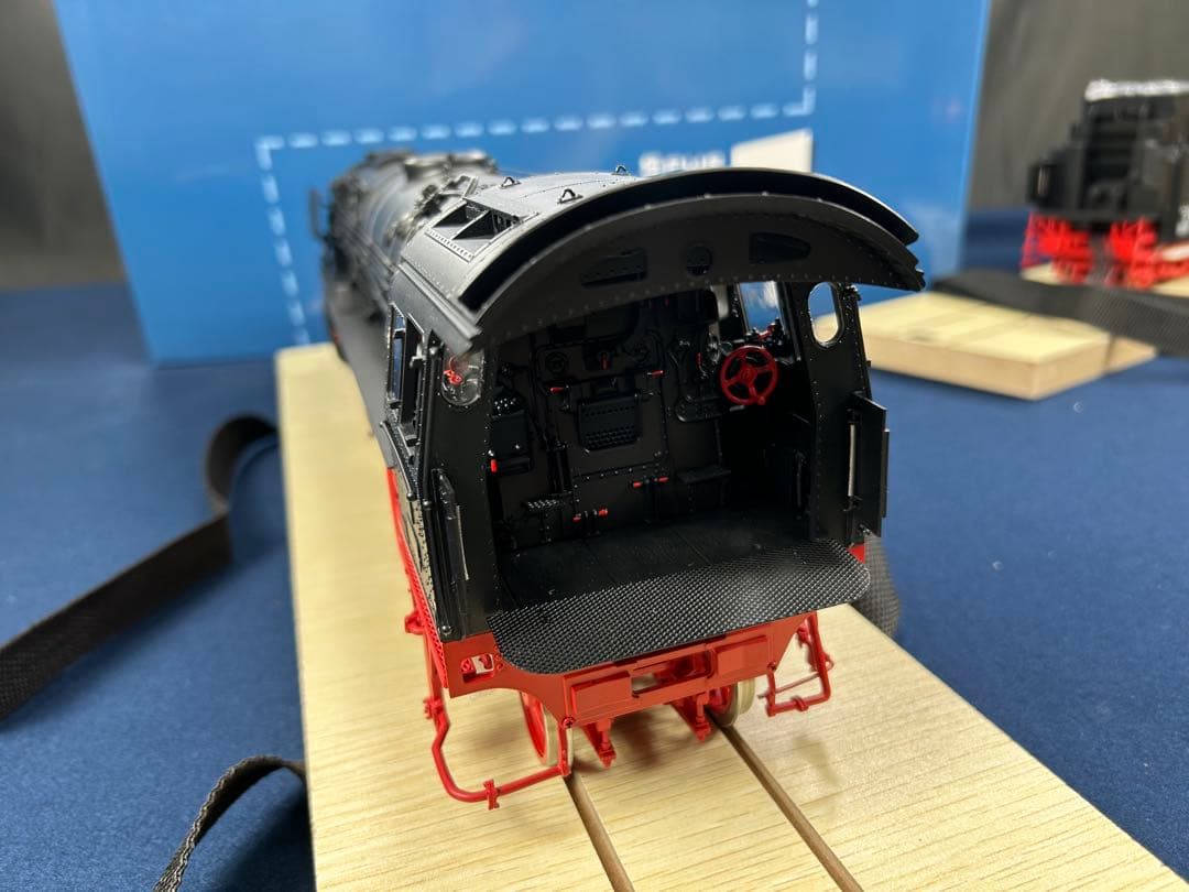 ドイツ 蒸気機関車 KM1 Modellbau BAUREIHE 01