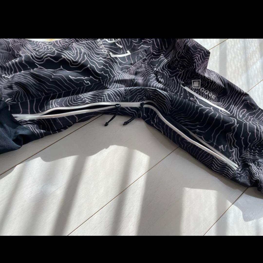 Burton [ak] サイクリック GORE-TEX 2L ジャケット　黒柄