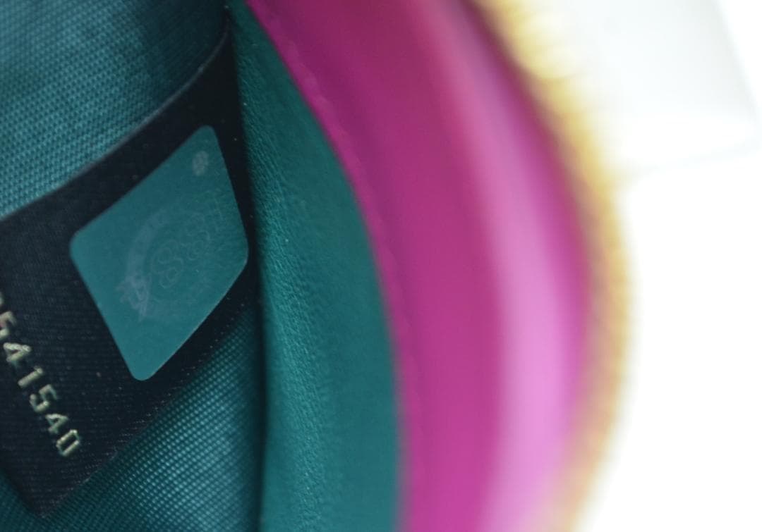 未使用 ブルガリ コローレ ラウンドファスナー バイカラー 長財布