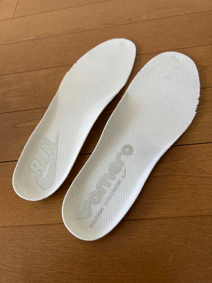 ナイキ　ボメロプラス　25.5cm