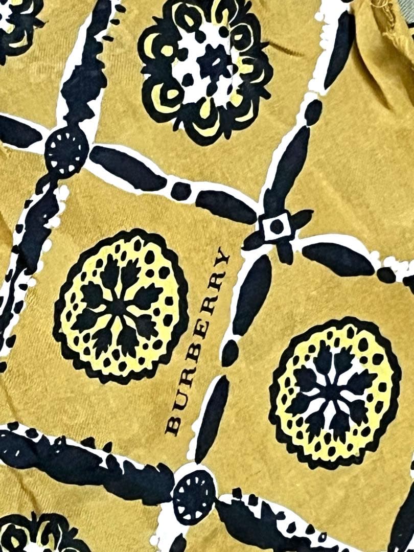 新品ダグ】BURBERRY カシミヤ花柄2色プリスト超大判ストール&マフラー