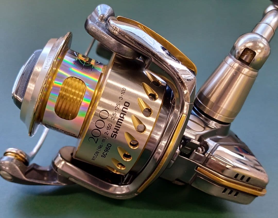 まぁ。 SHIMANO 04STELLA 2000 スピニングリール