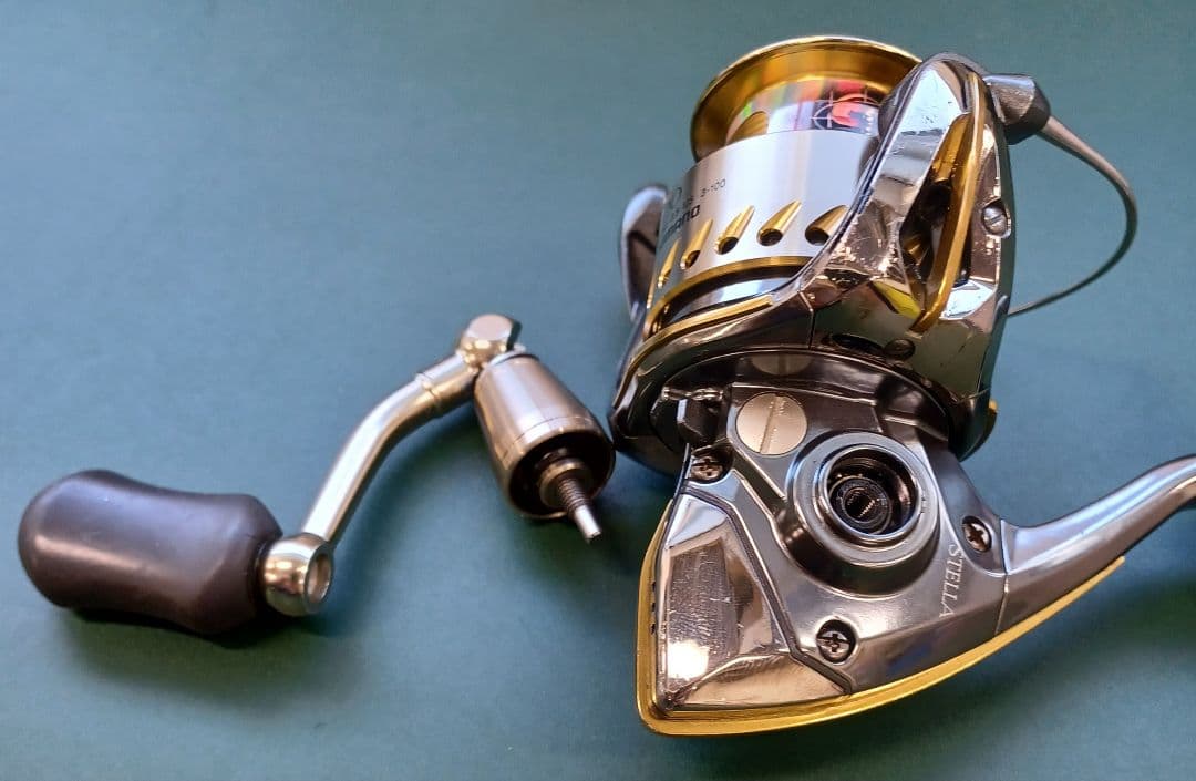 まぁ。 SHIMANO 04STELLA 2000 スピニングリール