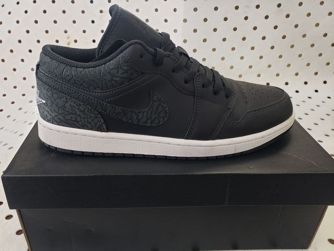 ☆美品！ナイキエアジョーダンNIKE 1LowSEBlackelephant ☆