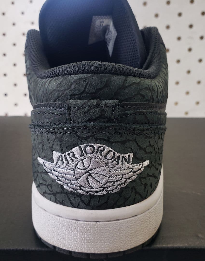 ☆美品！ナイキエアジョーダンNIKE 1LowSEBlackelephant ☆