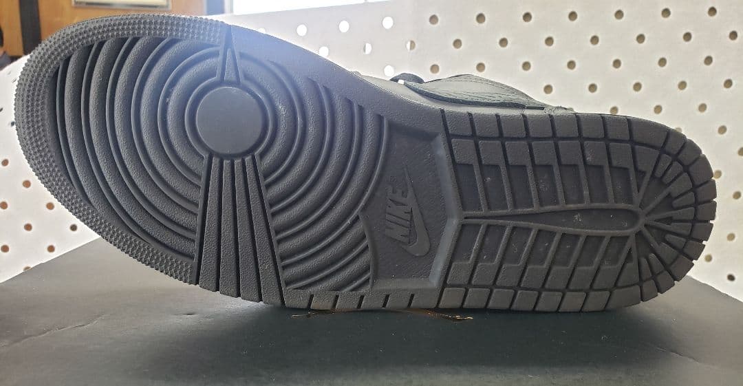 ☆美品！ナイキエアジョーダンNIKE 1LowSEBlackelephant ☆