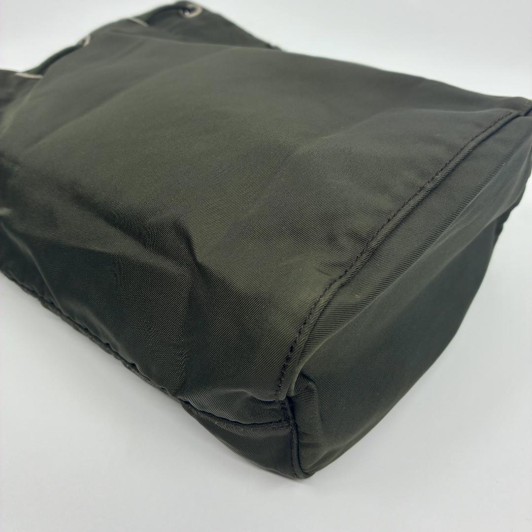 PRADA プラダ ナイロン カーキ 巾着ポーチ A1355A7