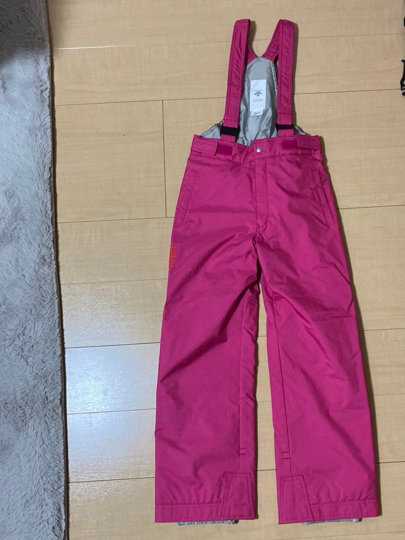 値下　デサント　スキーウエアー サイズ140