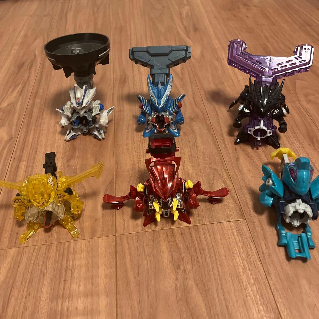 クロスファイトビーダマン 【まとめ売り】 - メルカリ