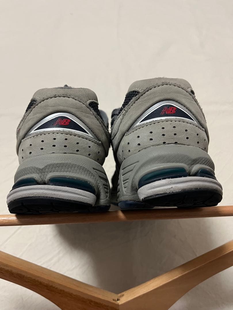 靴 new balance 2002RA 23.5cm