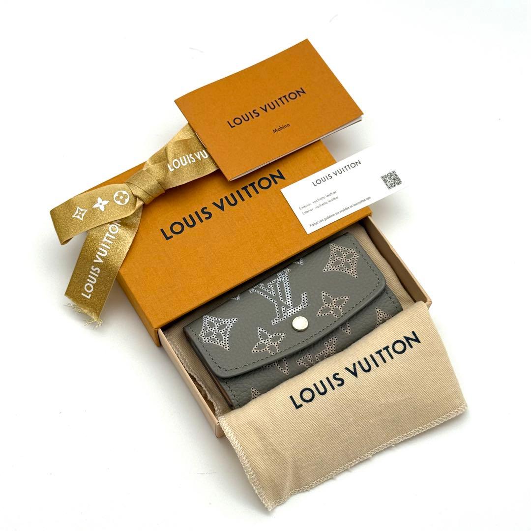 ルイヴィトン マヒナ モノグラム ミュルティクレ ベージュ キーケース N19