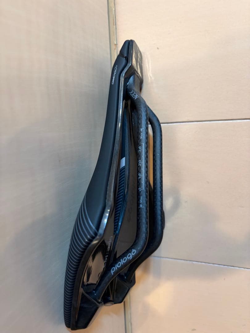 パーツ Prologo DIMENSION NACH CARBON RAIL 143mm