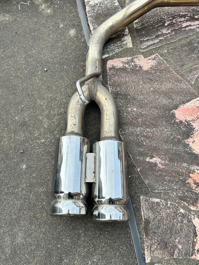 日産 セレナ C26 ハイウェイスター ワンオフ ２本出し リアマフラー