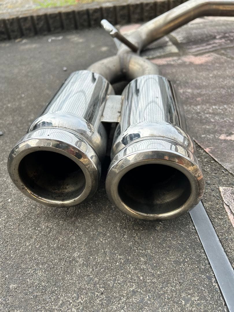 日産 セレナ C26 ハイウェイスター ワンオフ ２本出し リアマフラー