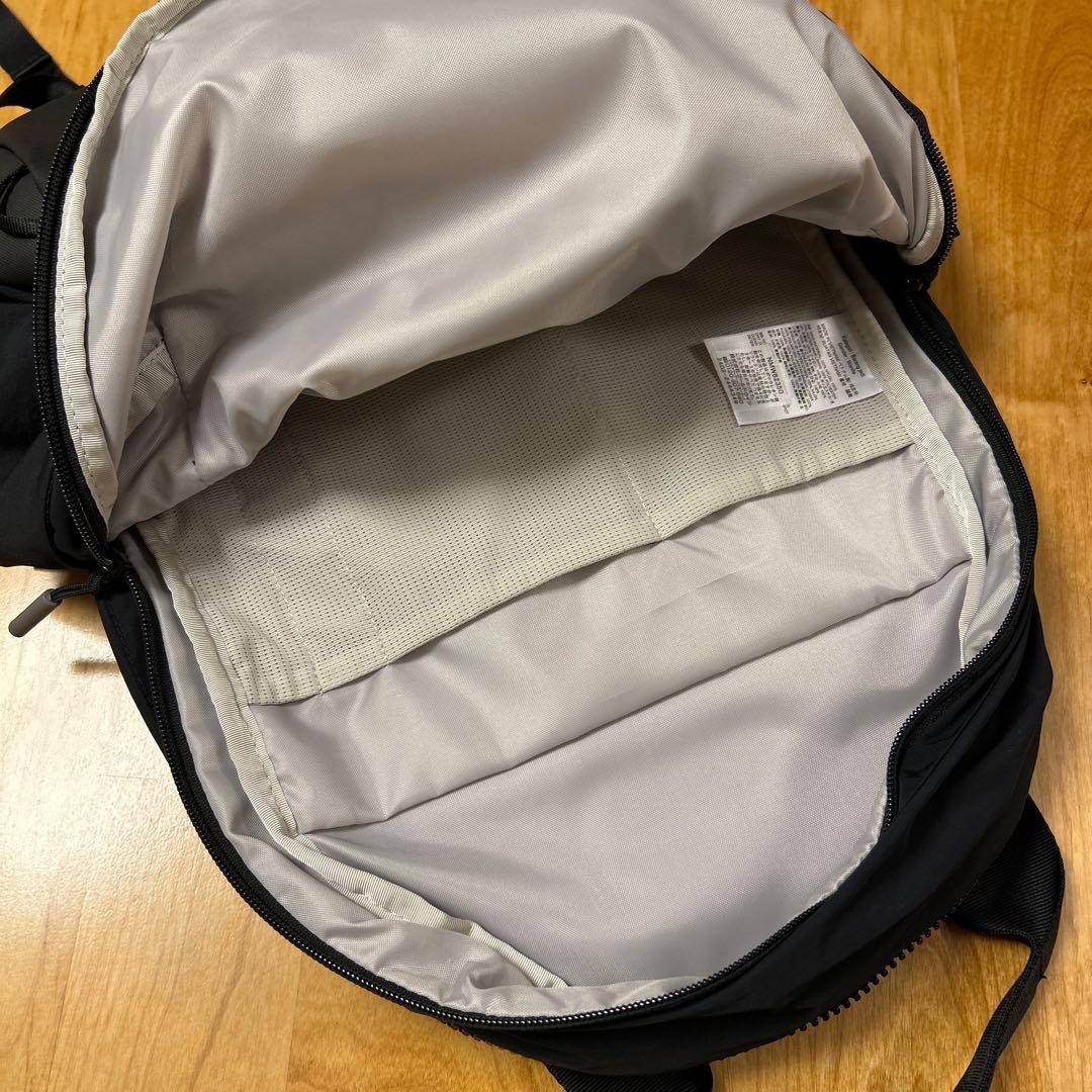 ノースフェイス　ネバーストップデイパック（レディース）リュック／デイパック