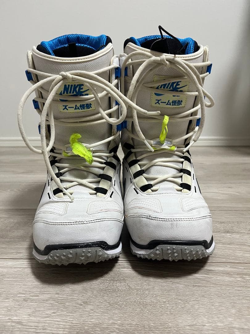 NIKE エアズーム怪獣　スノーブーツ