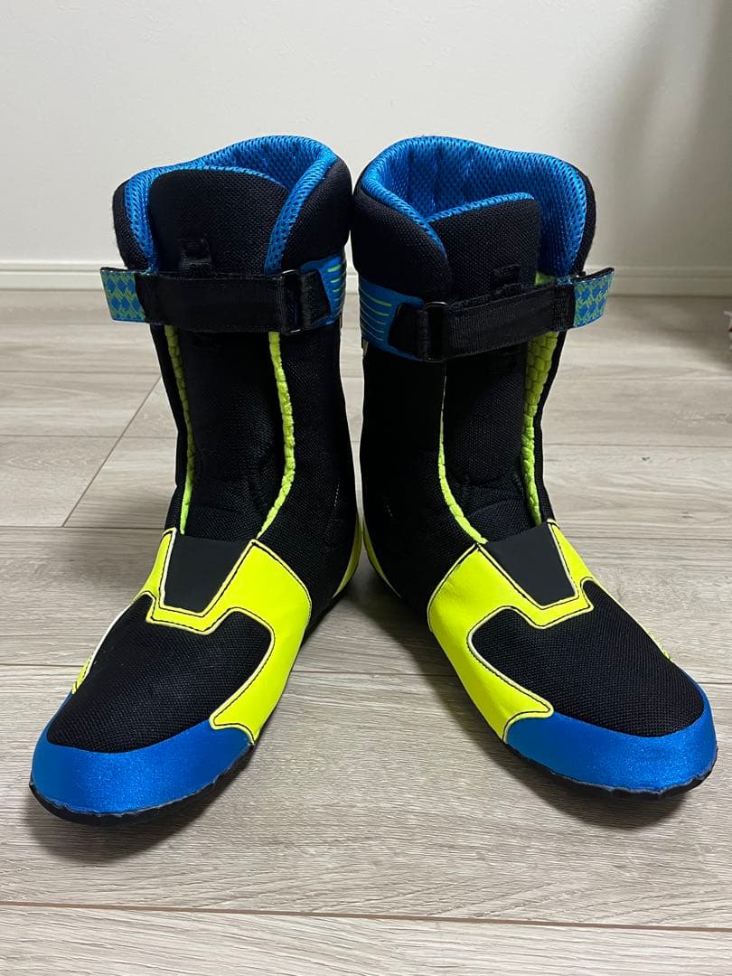 NIKE エアズーム怪獣　スノーブーツ