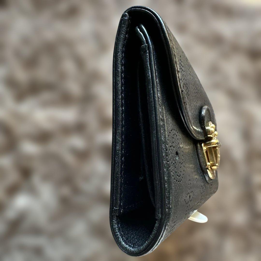 ルイヴィトン モノグラム アメリア マヒナ ブラック 長財布　L18