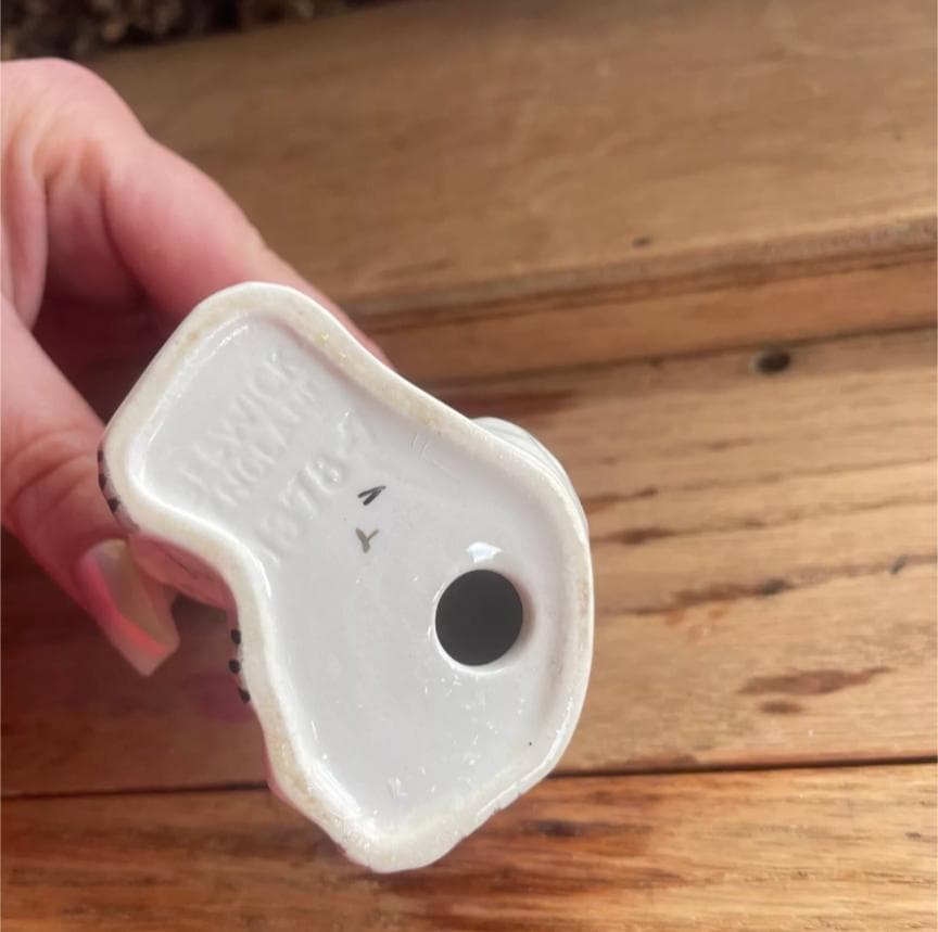 ★Chorocota★英国Beswickスタッフォードシャードッグ