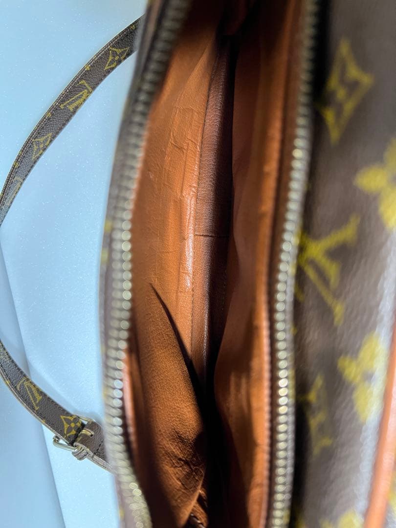 ルイヴィトン　LOUISVUITTON バッグ　ショルダーバッグ