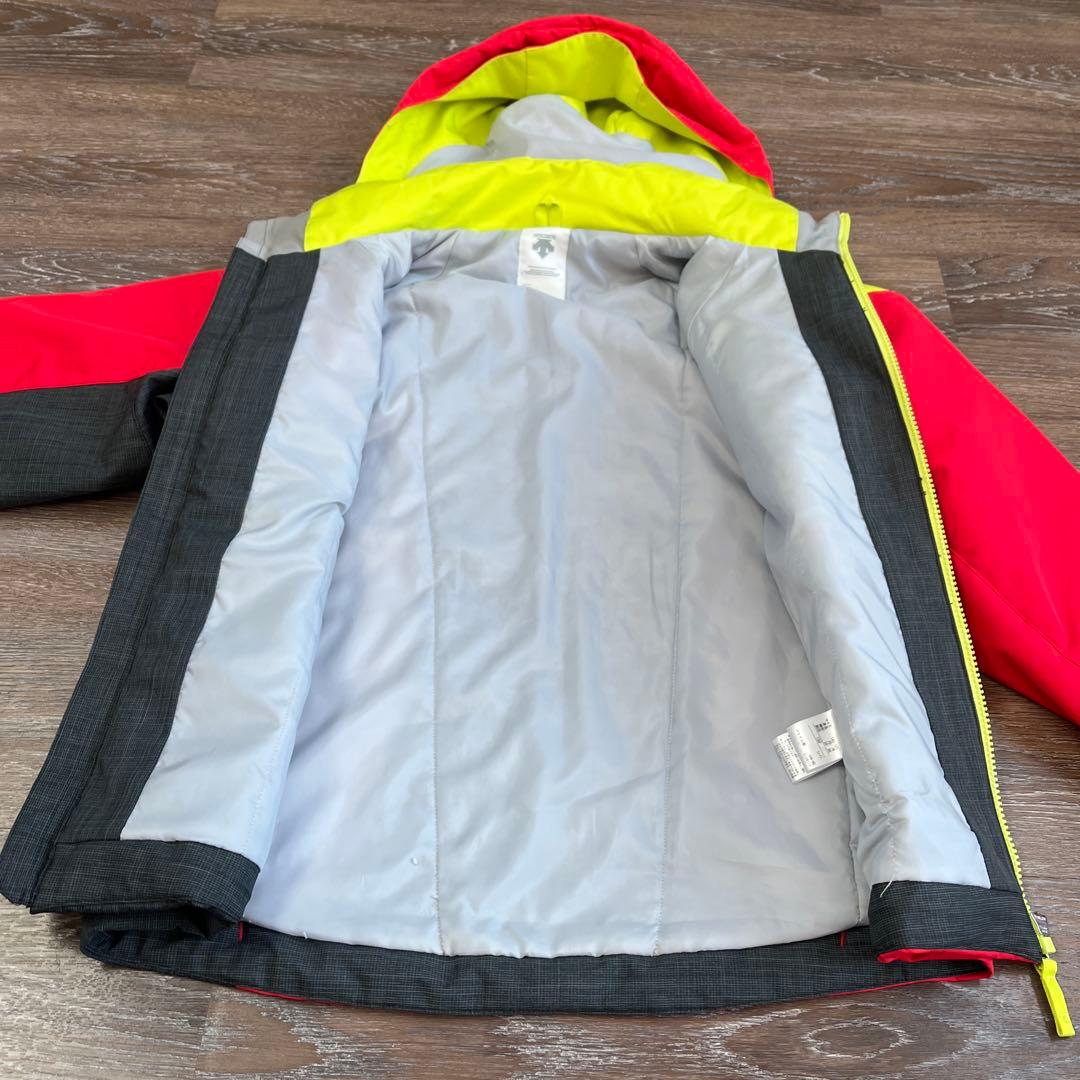 デサント　美品　　セットアップ　上下　スキーウェア　150 男の子　女の子