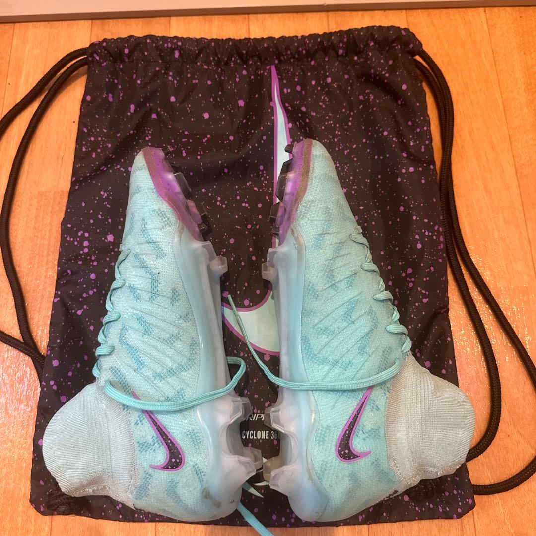 Nike Phantom LUNA FG スパイク