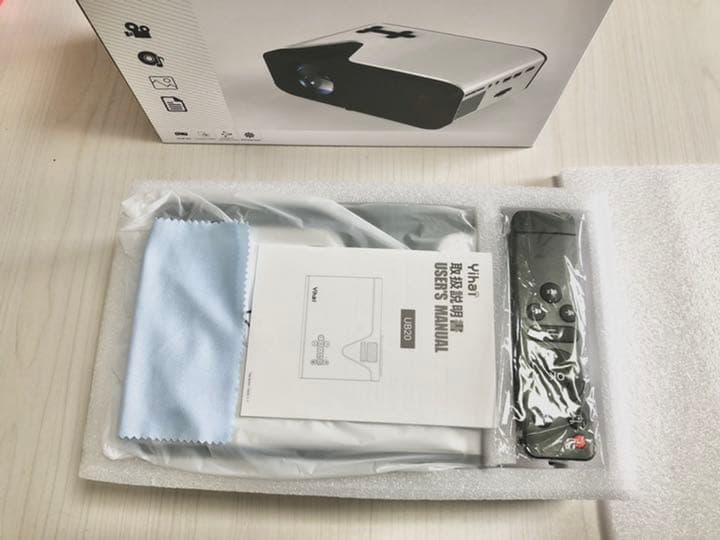 LEDプロジェクター　楽天ランキング１位　定価14000円