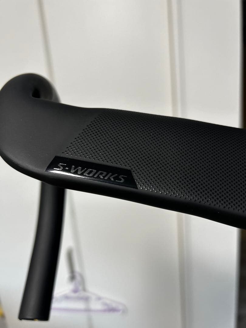 新品　エアロフライ2風　ドロップハンドル　カーボン　ケーブル内装　軽量　ロード