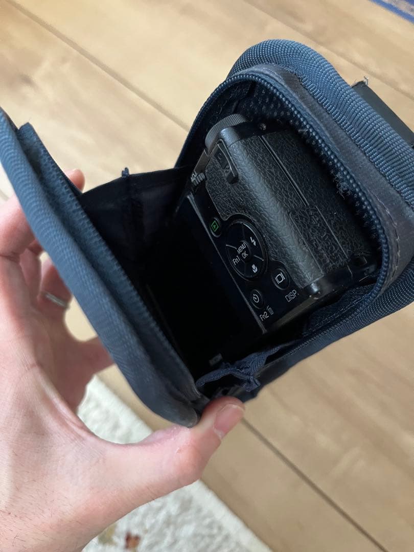 【祝日セール】美品RICOH GR DIGITAL Ⅳ ケース付き