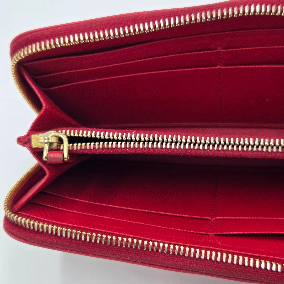 【美品】PRADA プラダ　長財布　ブラック　チェリー　ジッピー　ラウンド
