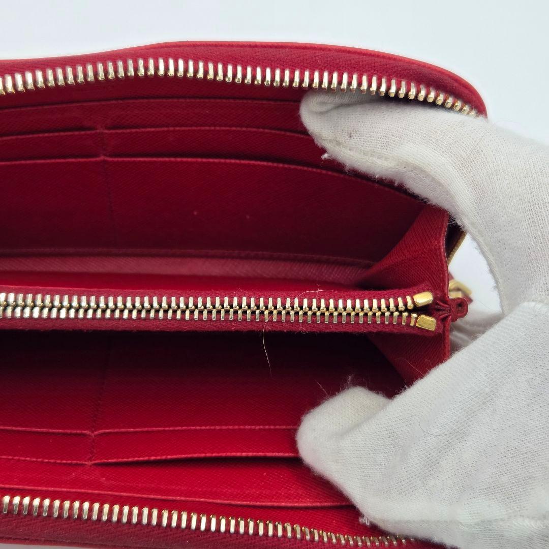 【美品】PRADA プラダ　長財布　ブラック　チェリー　ジッピー　ラウンド