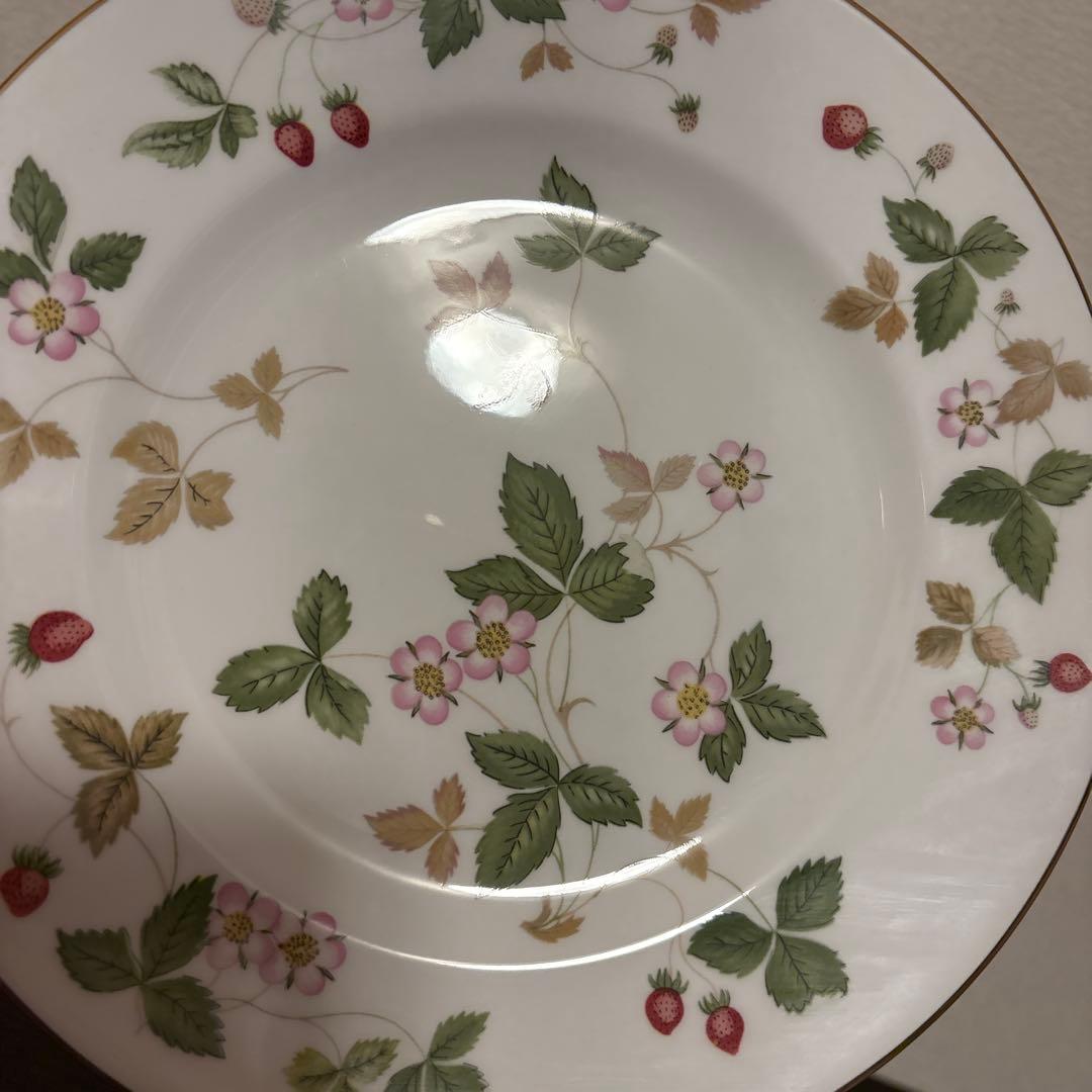 ウェッジウッド　ワイルドストロベリー　デザートプレート　20.5cm