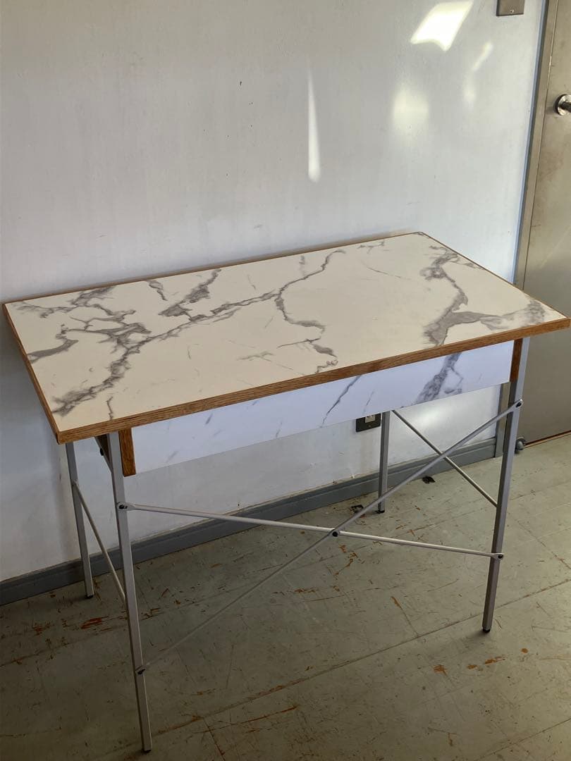 a.depeche POL desk 900 wide マーブル、ユロップグレー