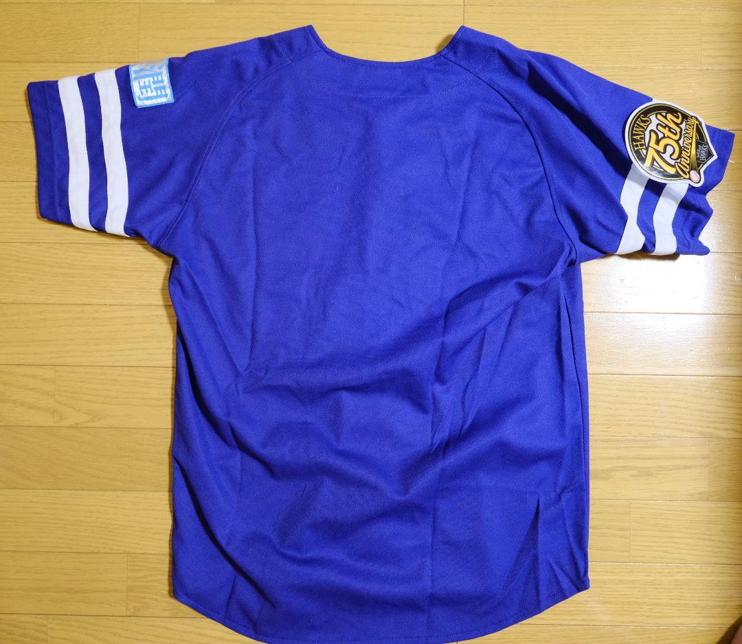 ソフトバンク　ユニ５着、応援グッズ９点