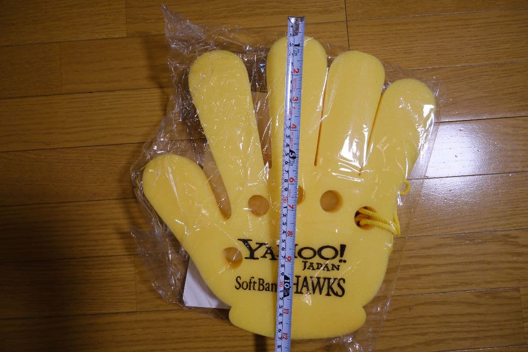 ソフトバンク　ユニ５着、応援グッズ９点