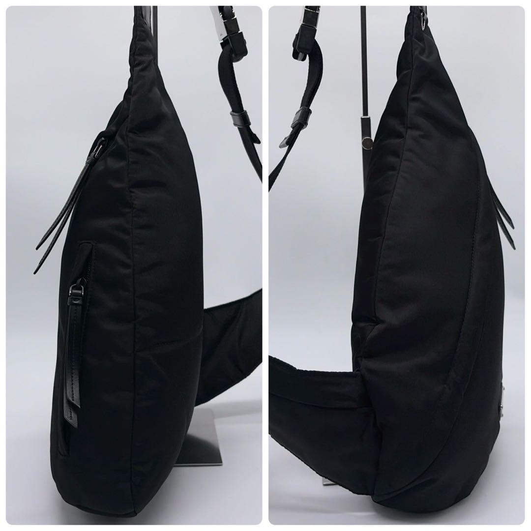 れんれん様プラダ ブラック スリングバッグ